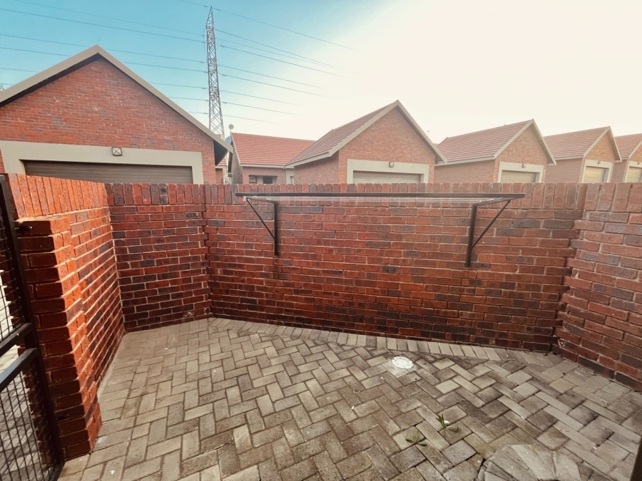 2 Bedroom Property for Sale in Wild Olive Estate Free State